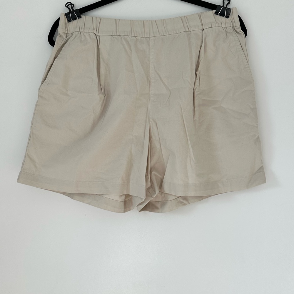 Uniqlo Women's Beige Cotton Shorts